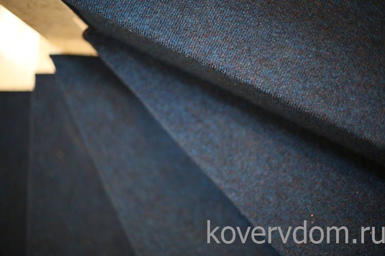 Ковровая дорожка на лестницу однотонная для офиса на резиновой основе PP 806