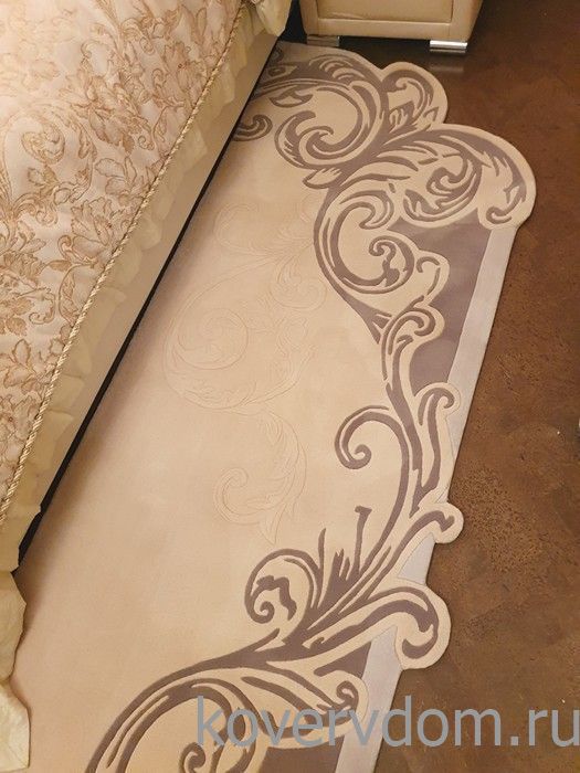 Авторский ковер ручной работы в спальню