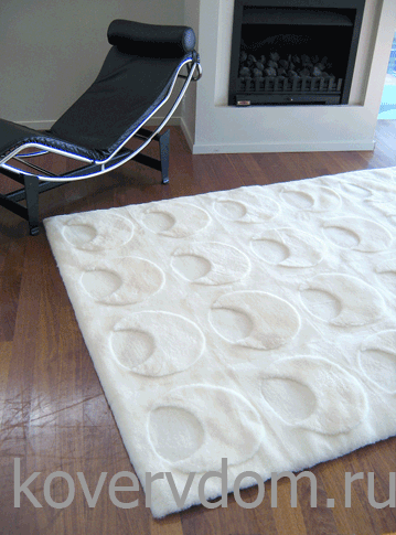 Ковер из стриженной  овчины ПОЛУМЕСЯЦЫ белый