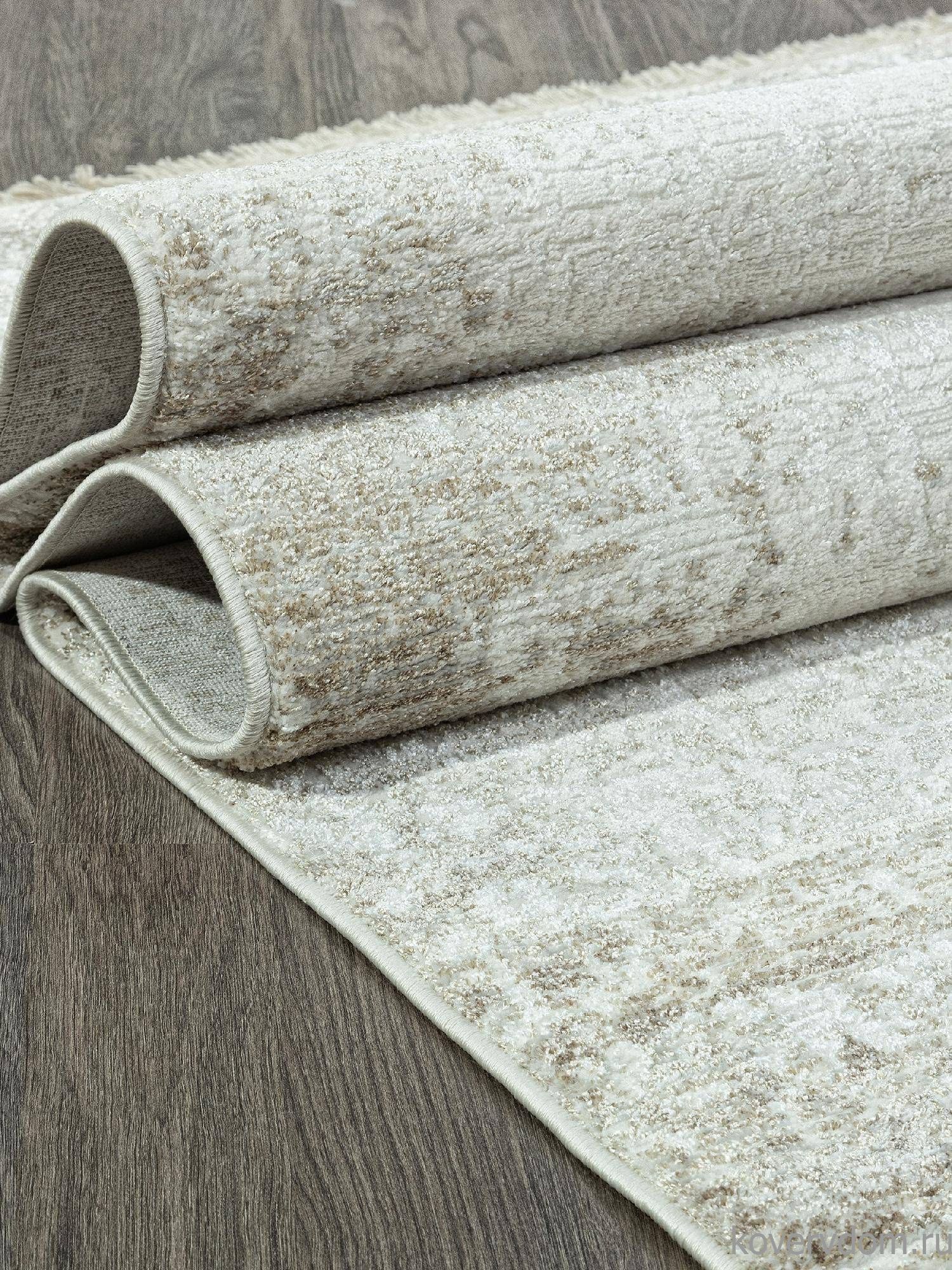 Ковер RUBI-A 26761A CREAM / CREAM