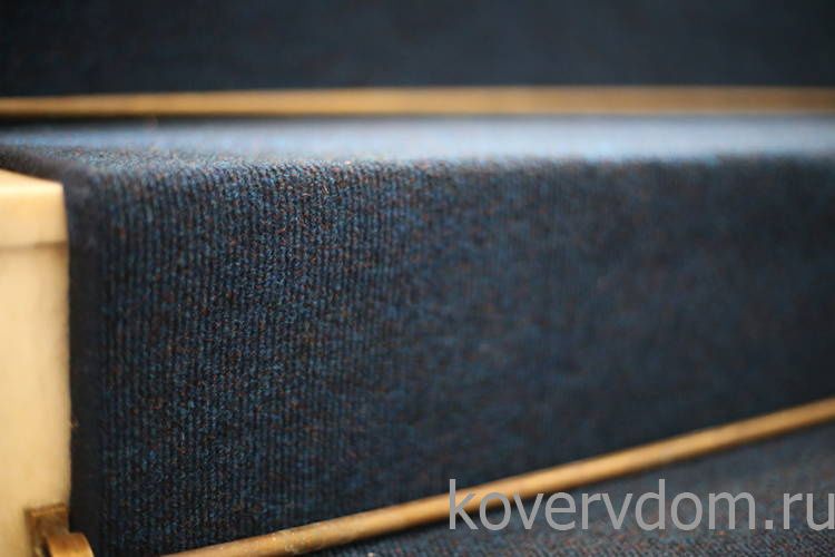 Ковровая дорожка на лестницу однотонная для офиса на резиновой основе PP 806